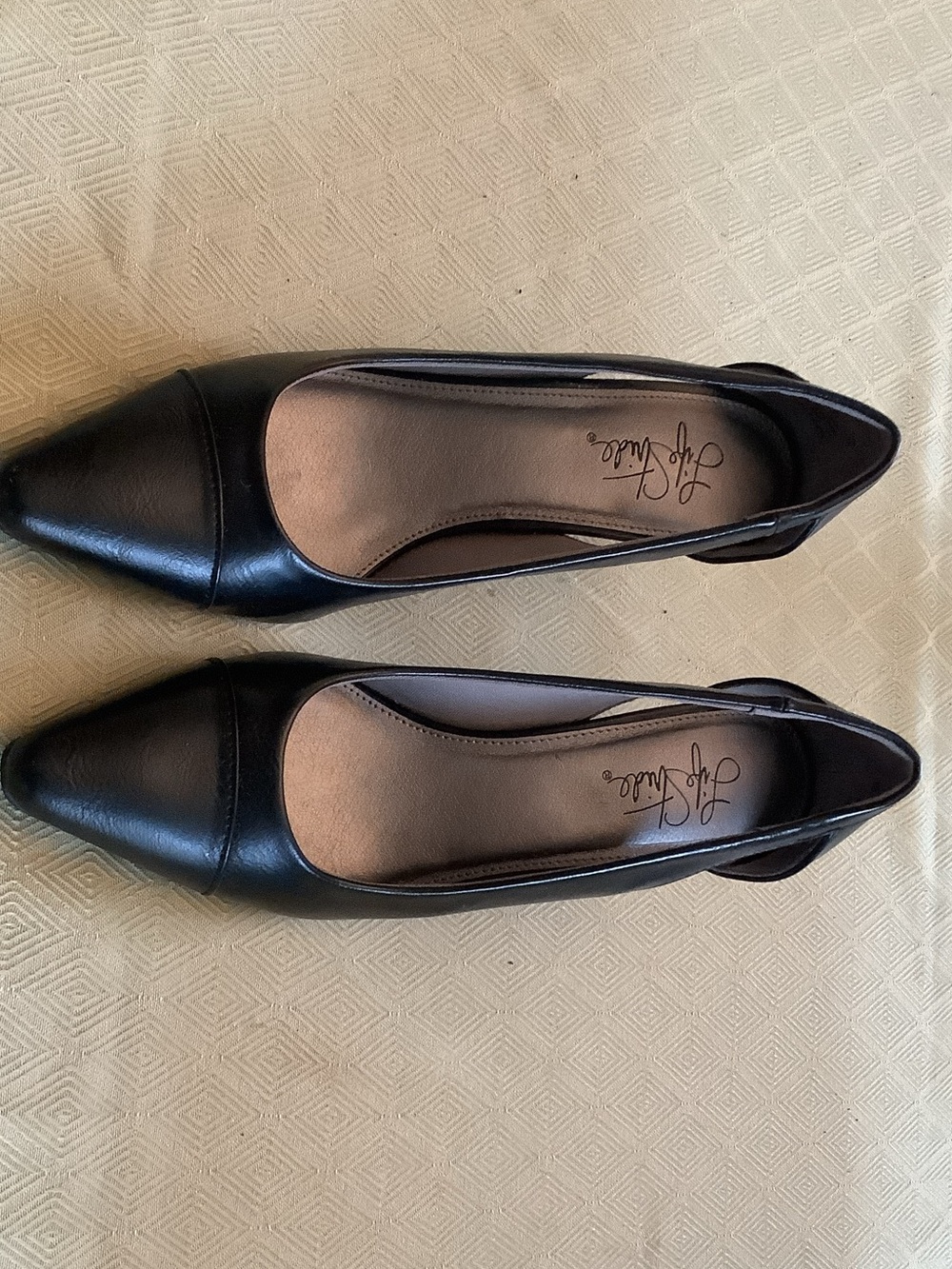 Life Stride Black Pointed-Toe  Pumps with 3” Heel  Kimmy style in original box